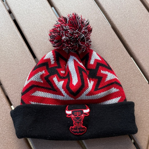 NBA Chicago Bulls Hardwood New Era Winter Hat - Picture 1 of 7